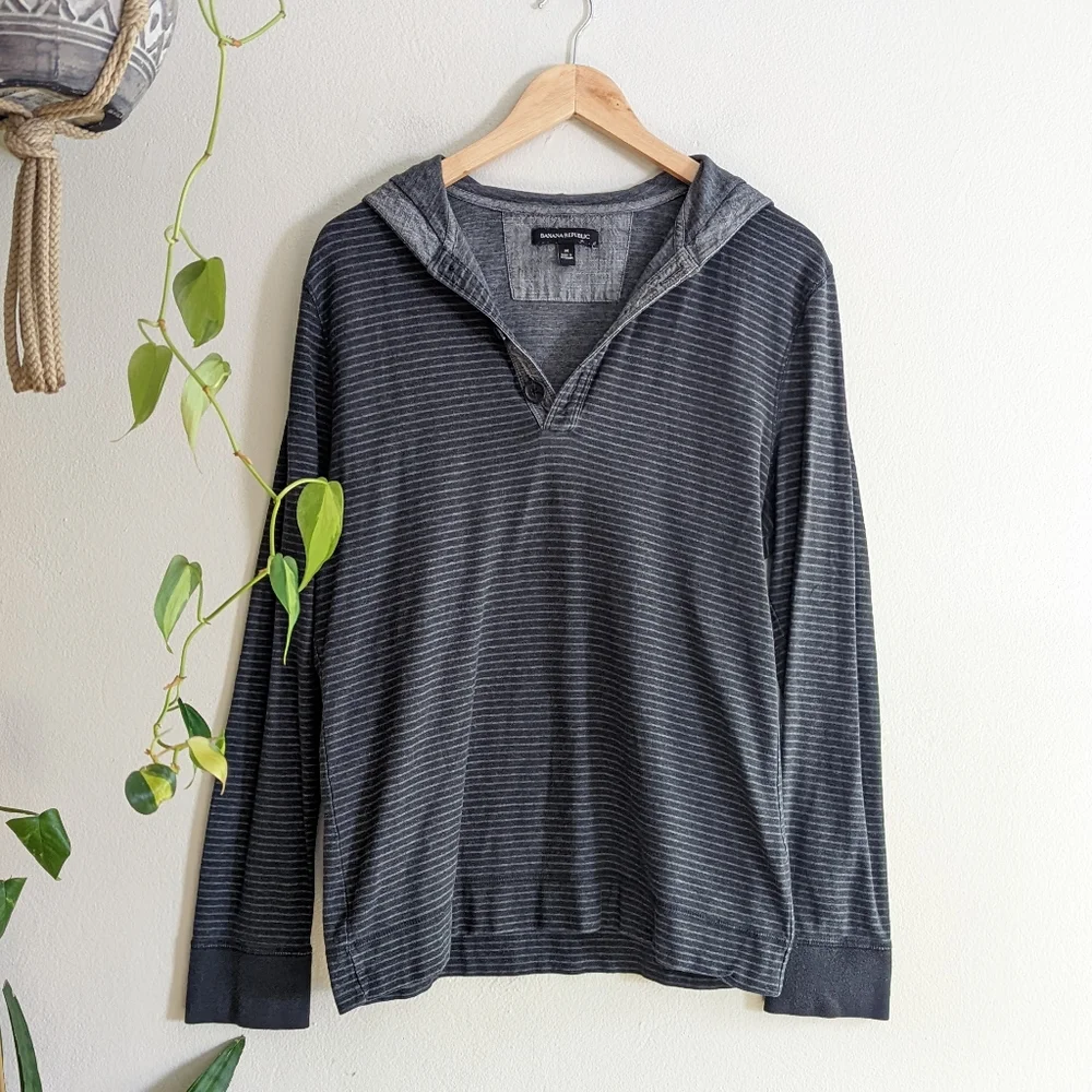 Banana Republic | Hooded Quarter Button Textured Sweatshirt